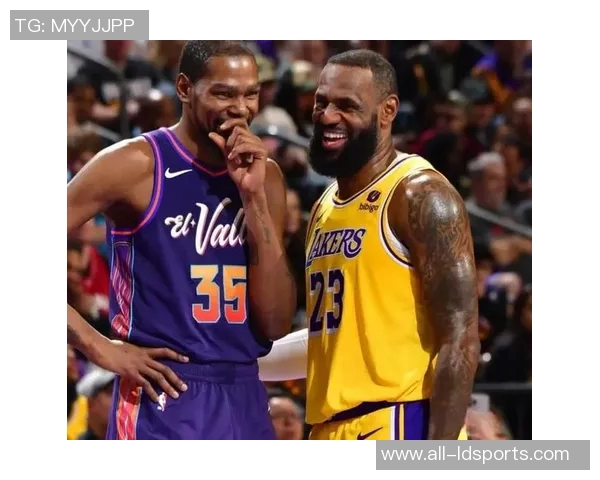 小萨连续三年领跑两双榜单成为历史第五位达成此成就的球员 小萨连续三年领跑两双榜单成为历史第五位达成此成就的球员