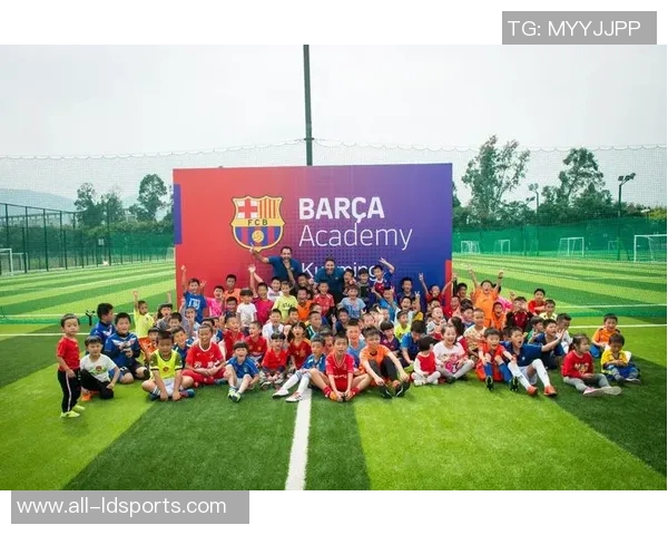 国外博主热议16岁邝兆镭崛起之路中国足球未来不可小觑